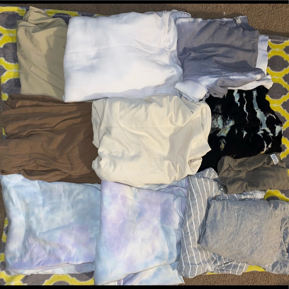Bundle cloths get a gift with purchase